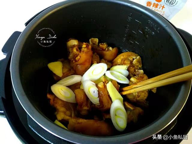 电饭煲焖猪脚做法，电饭煲焖猪脚怎么做（一口电饭锅就能搞定）
