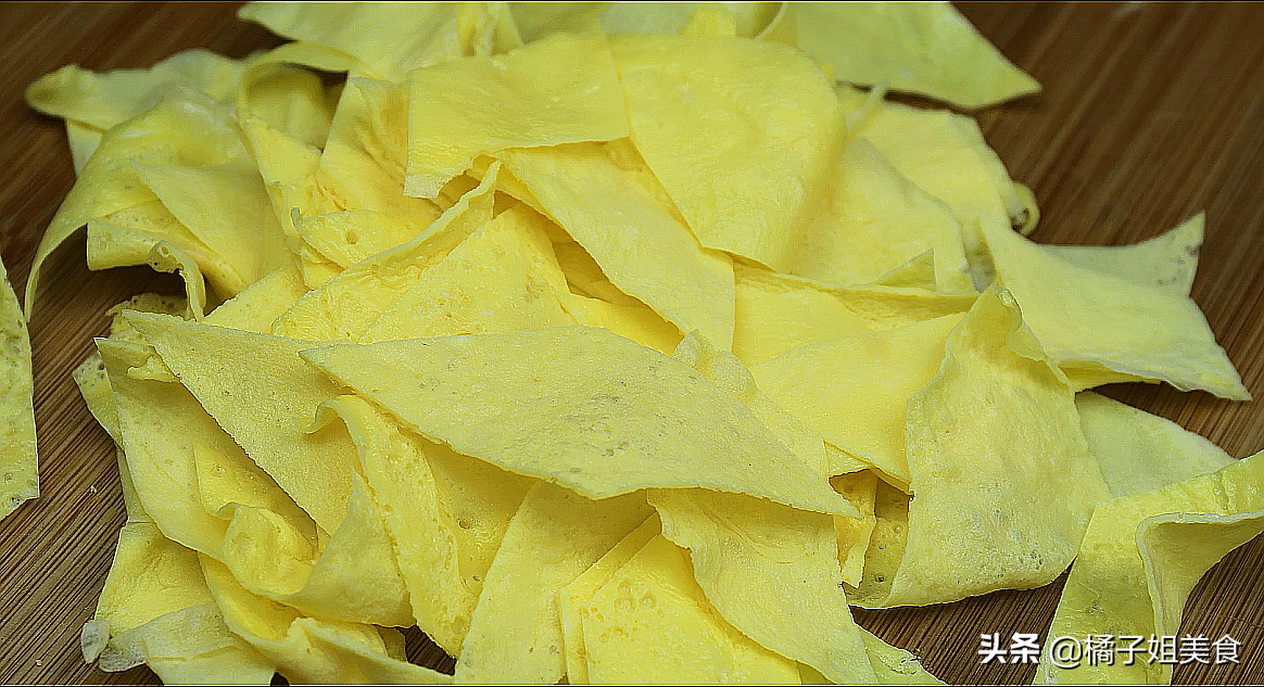 图片[6]-凉拌包菜胡萝卜鸡蛋皮 百吃不腻的下饭菜 简单易学 一看就会-起舞食谱网