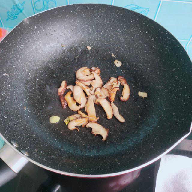 香菇肉片汤的制作方法，香菇肉末青菜汤