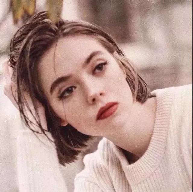 超酷的欧美女神像，爱死了！，超酷的欧美女神像图片（假如我年少不自卑）