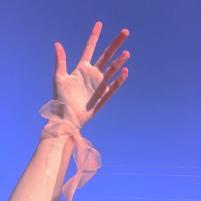 允言：优质魅力女生头像/你是温暖逆光而来，允言的意思是什么微信（配得上这世间所有的好。）