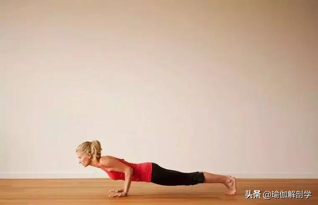 拜日式瑜伽的好处，拜日式瑜伽的好处总结（生活需要一点仪式感）