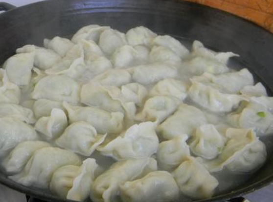 韭菜和什么不能一起吃，韭菜与什么不能一起吃（难怪吃着不香不好吃）