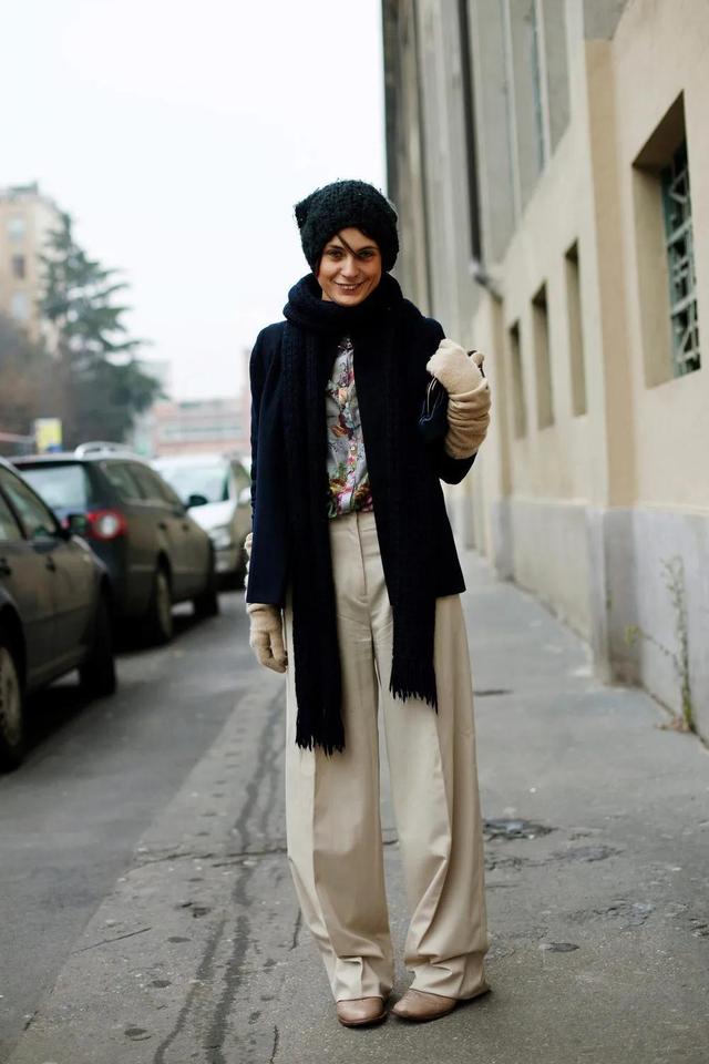 男生头大脸大适合戴什么帽子，头大的人适合戴什么帽子（“上头”显脸小又精致）