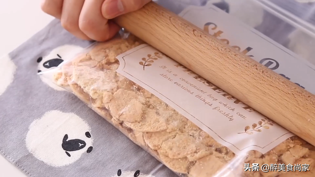 自制可爱生日蛋糕教程，简单自制生日蛋糕（心意爆棚的礼物）