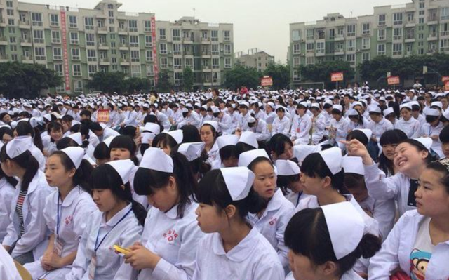 为什么卫校的女生不好，关于卫校生活的文章（男生现身说法）