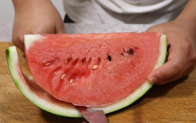 西瓜的花样切法20种，花样切西瓜的方法（最喜欢这3种切法）