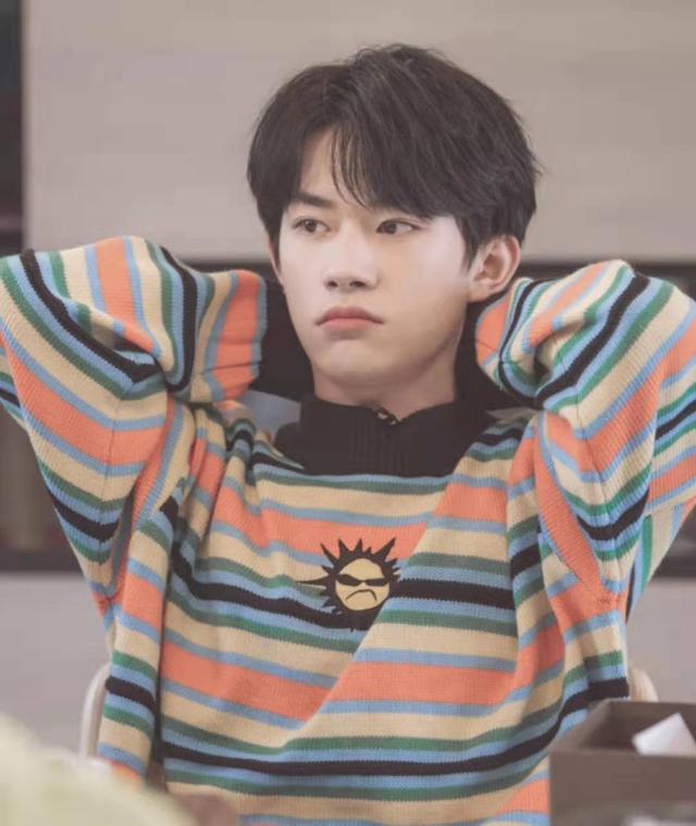 易烊千玺出道时间，易烊千玺出道时间天数（易烊千玺到底经历了什么）