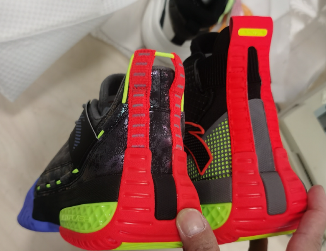 反伍是什么意思，李宁反伍系列（安踏外场实战篮球鞋曝光）