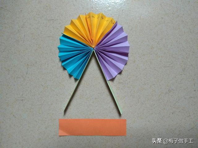 纸扇的折法，纸扇的折法(简单实用)（童年玩具纸扇子怎么折）