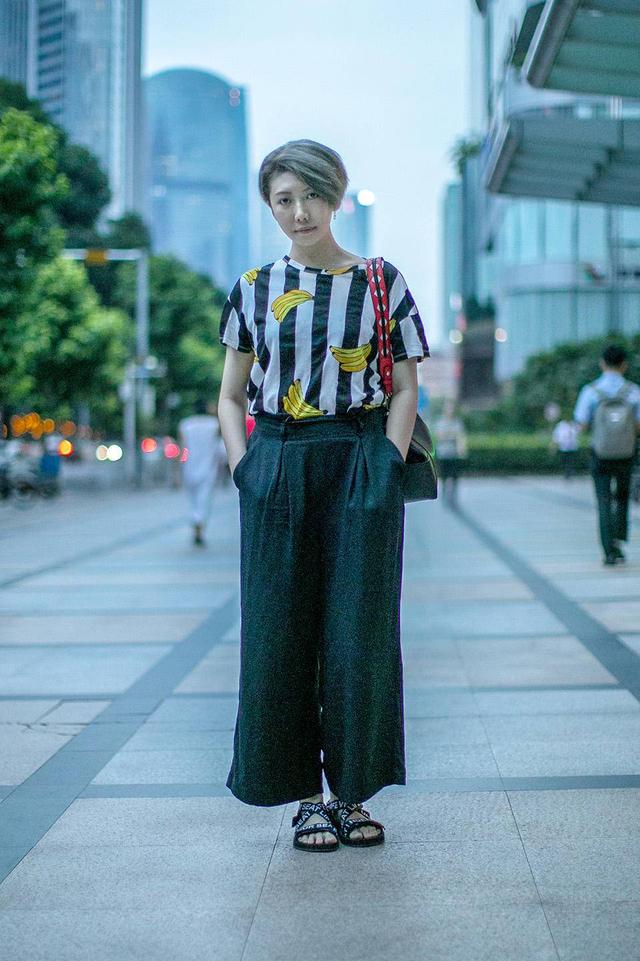 情侣装穿搭高级，暗色的情侣装高级冷艳感