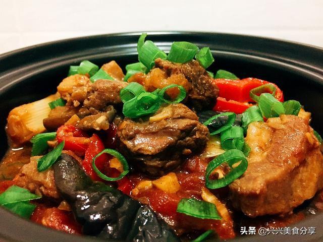 牛肉炖茄子的家常做法，牛肉炖茄子的家常做法大全（浓香入味的牛肉茄子煲）