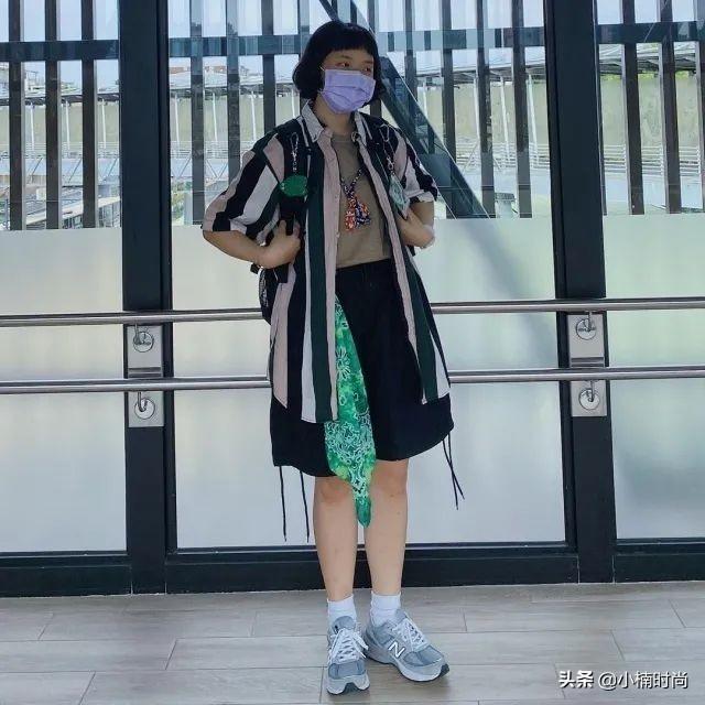 适合女生跑步的运动鞋，适合女生跑步的运动鞋评价（女生初秋运动鞋搭配造型推荐）