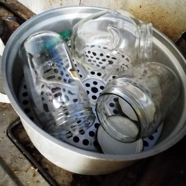 山楂罐头家庭自制法，怎样自己在家做山楂罐头（怎样自制山楂罐头）