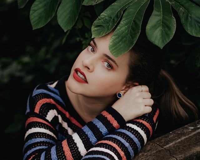 想找男性朋友聊天怎么打招呼好，跟男的怎么打招呼聊天（会让他想你一整天）