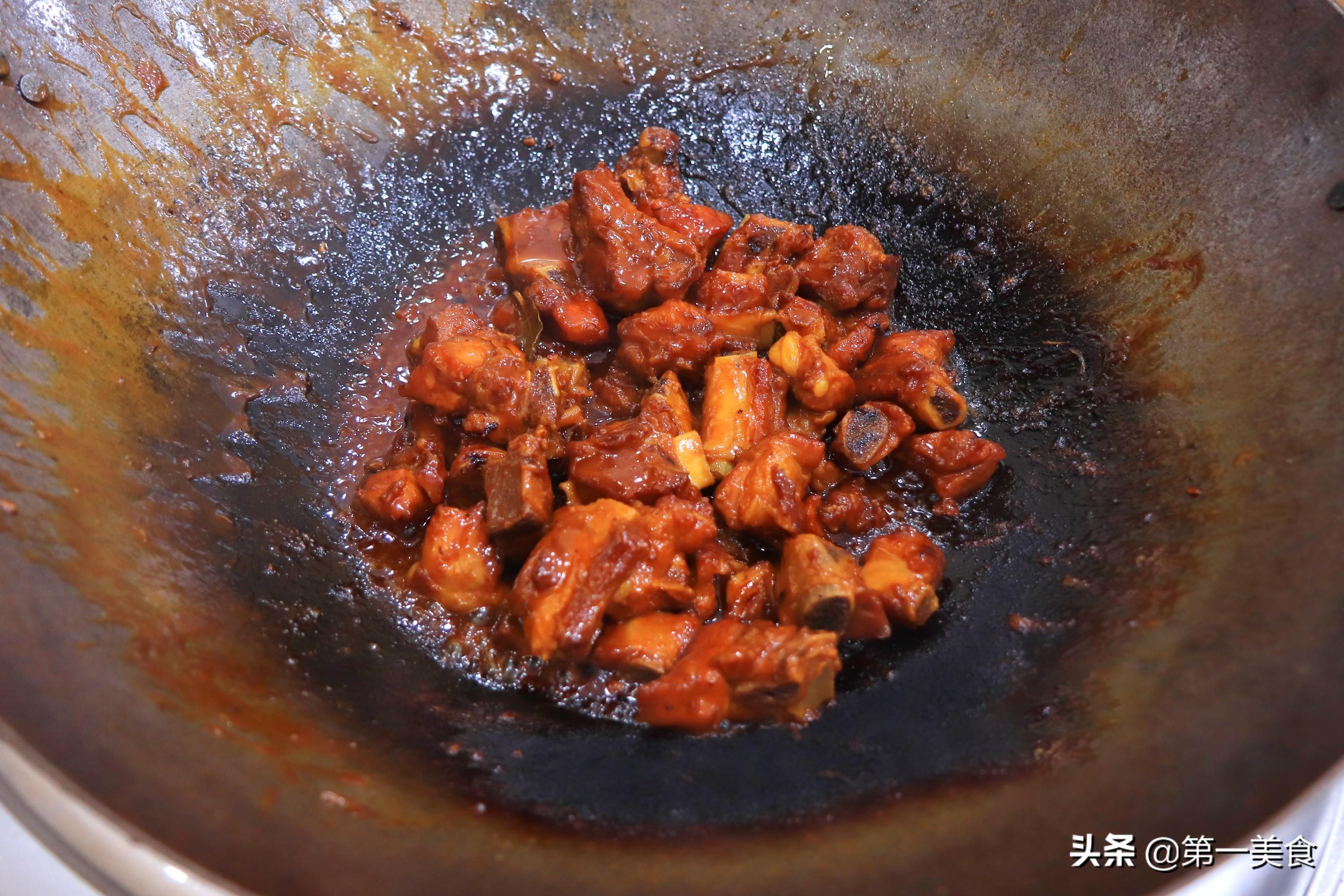 番茄酱排骨的做法步骤是什么，番茄酱排骨怎么做（厨师长教你一道糖醋排骨）