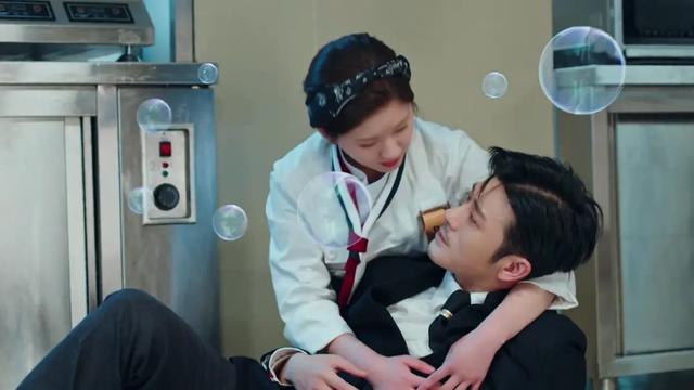 喜欢你中赵露思道歉，大叔萝莉恋你看够了吗