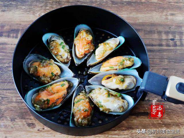 蒜香烤青口做法图解，可以这样香烤蒜蓉青口贝