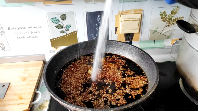 自己怎么做卤鸡蛋，教您2种卤鸡蛋的家常做法