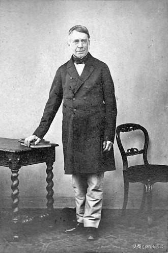 什么是本初子午线，为什么东西半球分界线不是本初子午线（为何0°经线是英国的格林尼治子午线）