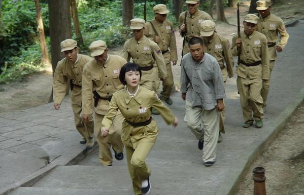 "旗袍女皇"陈数主演的谍战剧,和平饭店探机密,古城谍影巧暗算