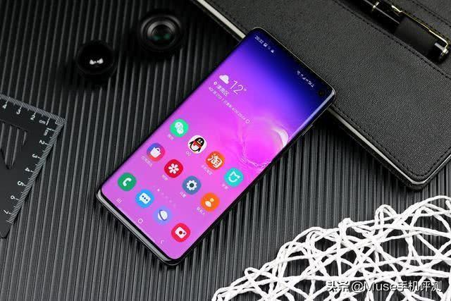 三星galaxys10好用吗，三星S10良心使用体验——这2个地方很赞