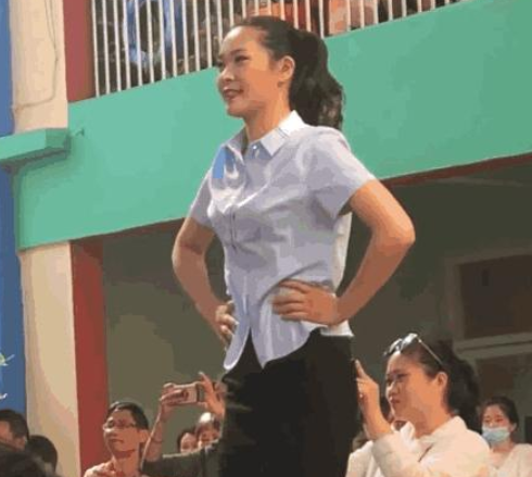 幼师一般工资多少，幼师月薪多少（杭州一女幼师晒“工资单”走红）