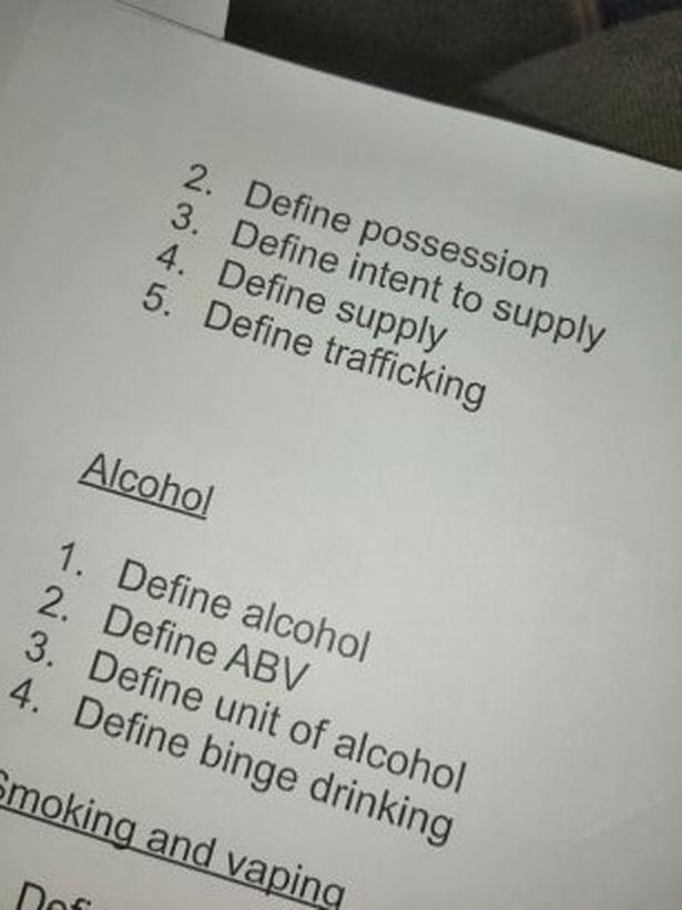 割礼是怎么一回事，割礼是什么意思（11岁女孩被布置变态作业）