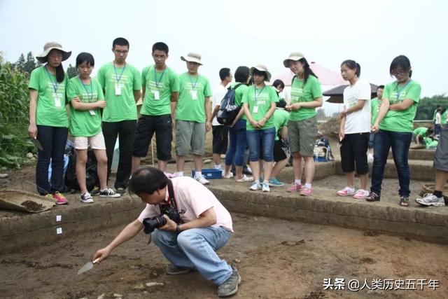 三星堆考古三段史，三星堆遗址的发现、发掘经过
