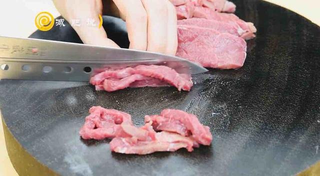 死花甲死的样子图片，怎么看出花甲是否死了（这样做花甲自动吐沙）