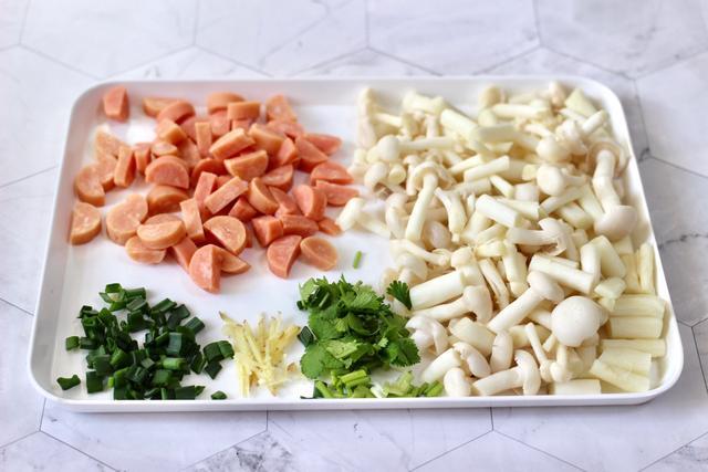 海鲜菇汤的做法大全，海鲜菇炖瘦肉汤的家常做法（海鲜菇鸡蛋汤做法）