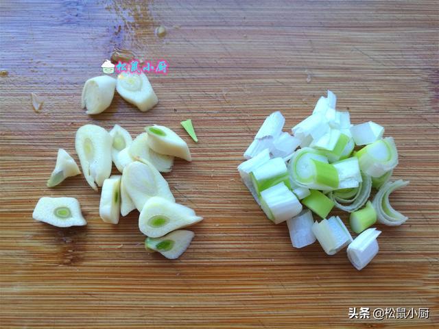 怎么炒鸡脯肉好吃又简单，跟着酒店大厨学炒鸡脯肉