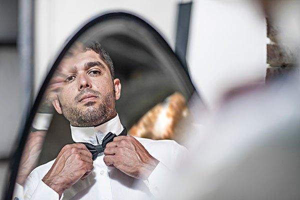 真人比镜子里的丑吗，人真的比镜子里丑吗（心理学解释你不上镜的原因）