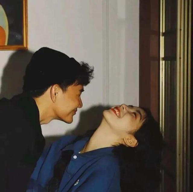 复古高端的小众情侣头像，复古氛围感唯美小众情头。微信（普通情侣，不是朋友）