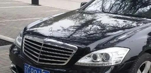 奔驰车标有几种，奔驰车标有几种图片（奔驰车标还不止一种）