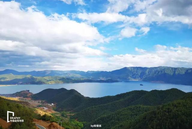 香格里拉到泸沽湖，泸沽湖到香格里拉多远路程（从泸沽湖到香格里拉居然有捷径）