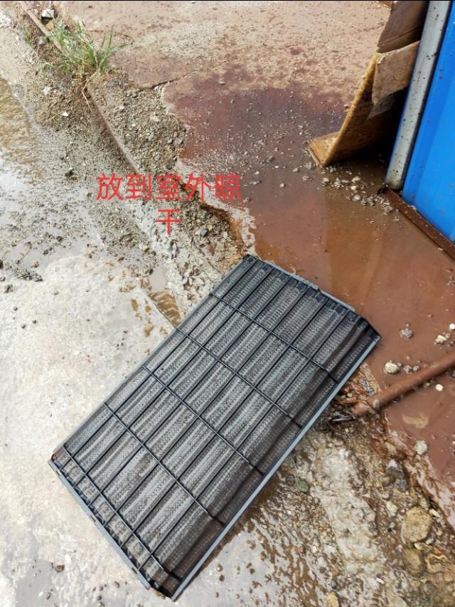 柜式空调怎么清理过滤网，空调自己怎么清洗（如何清理柜式空调过滤网）