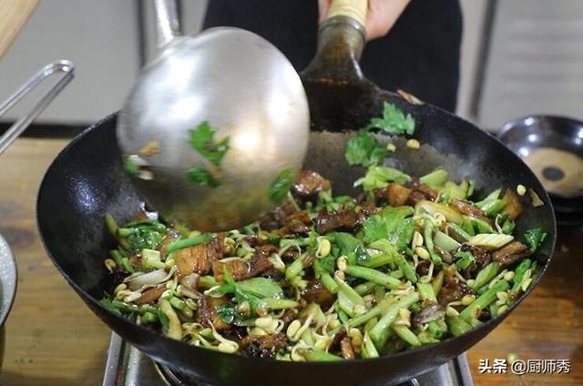 北方人最爱吃的面食做法，北方人最爱吃的面食：蒸卤面