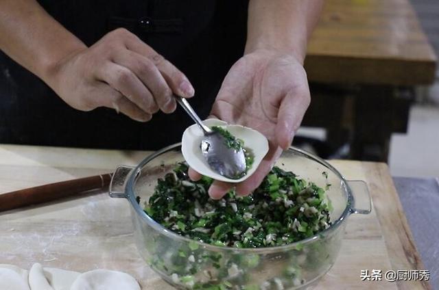 素食饺子怎么做馅，喜欢吃饺子的有口福了