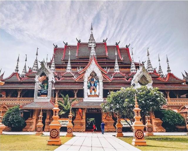 西双版纳的景点，西双版纳景点排行榜（去云南西双版纳旅游必去的十大景观）