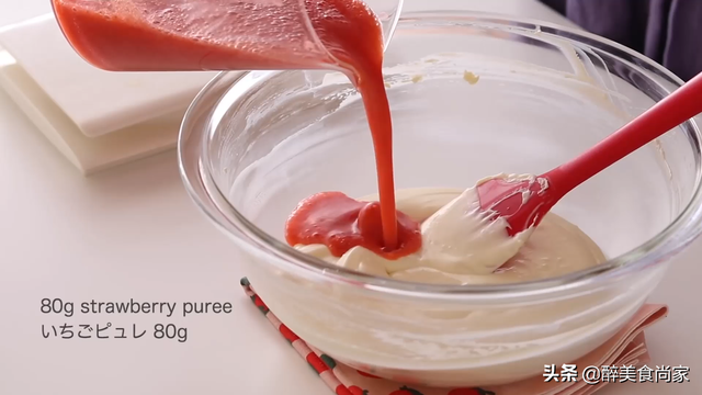 自制可爱生日蛋糕教程，简单自制生日蛋糕（心意爆棚的礼物）