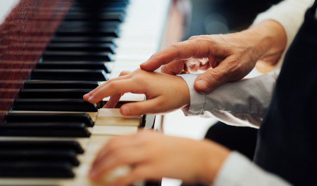 钢琴入门自学教程，钢琴入门自学教程软件（浅谈学习钢琴入门的方法）