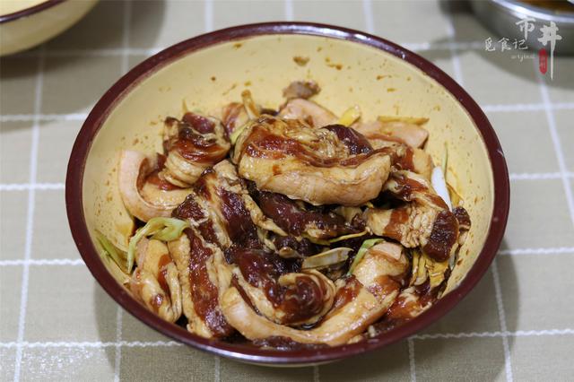 老式蒸肉的家常做法，最简单的蒸五花肉（老母亲做了30年的粉蒸肉）