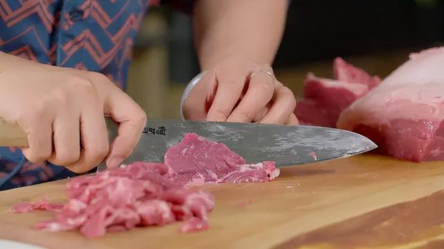 吃什么补血 补血的三个食品，吃什么补血（还要注意多吃这4种补血食物）