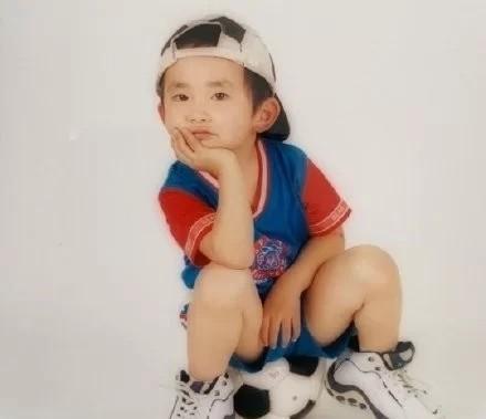 易烊千玺出道时间，易烊千玺出道时间天数（易烊千玺到底经历了什么）