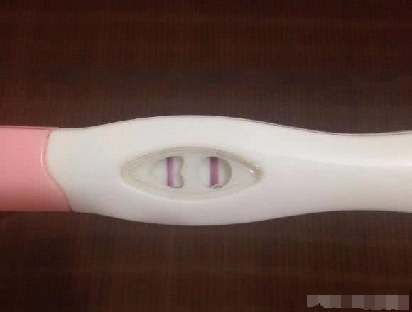 大卫验孕棒怎么看对照表，验孕棒怎么看结果（验孕棒一深一浅）
