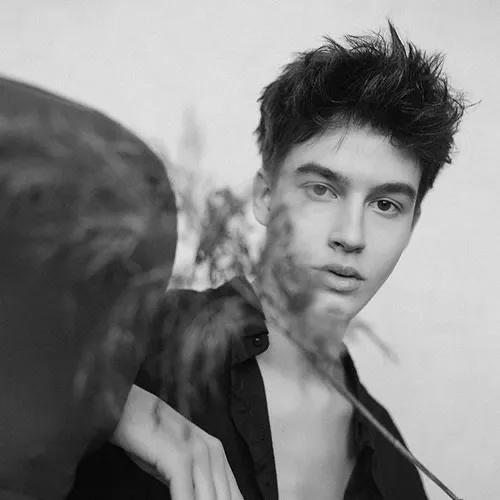 欧美范男生帅气头像集微信，欧美范男生帅气头像集（关于这种欧美风格男生头像合集）