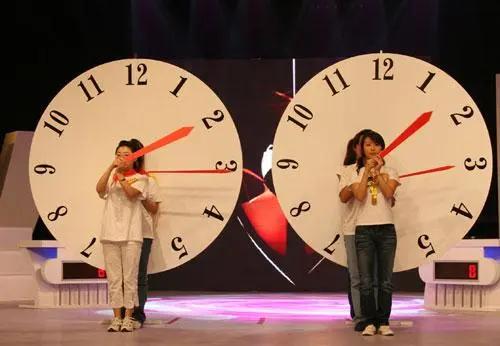 公司团建活动游戏，公司团建常做的小游戏（20个趣味团建活动游戏）