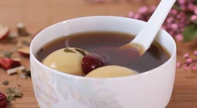 益母草功效与作用，益母草的功效与作用（活血化瘀、散风解毒、美白养颜效果好）