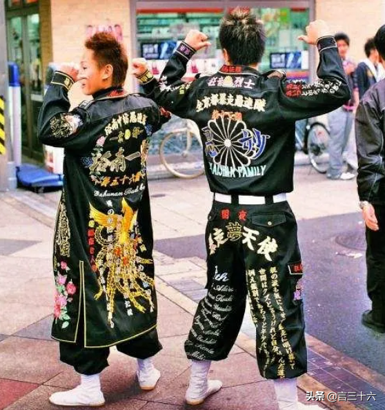 社会摇教程八步，社会摇八步教程（中国精神小伙VS日本暴走族）